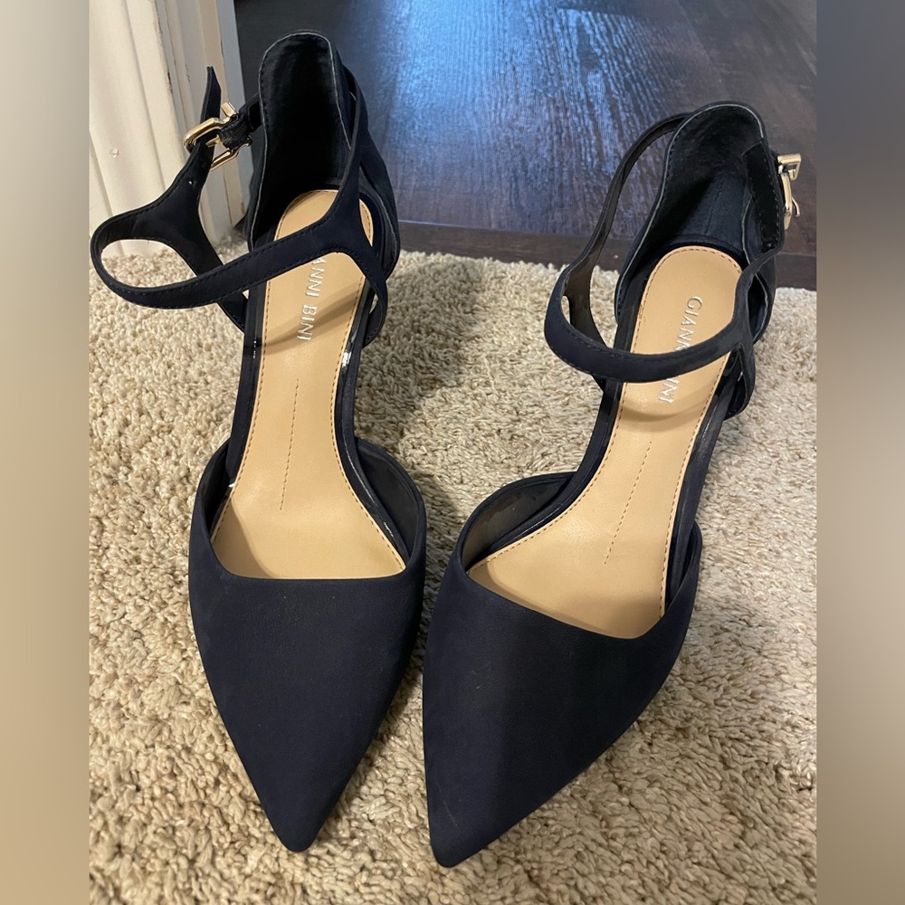 Gianni Bini Navy Soft Velvet 7.5